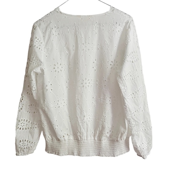 Adiva White Relaxed Lace Blouse with Long Sleeves - Picture 2 of 14